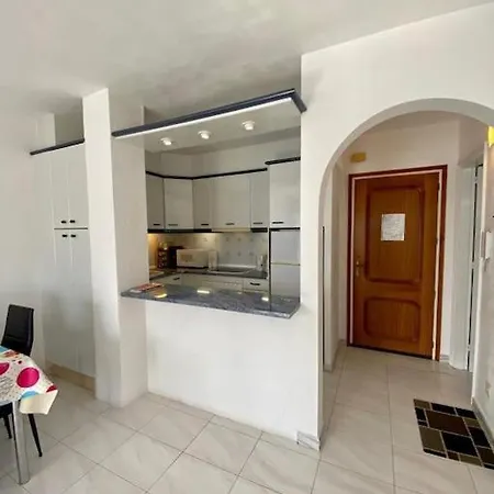 Superbe Dans Privee. Apartment